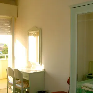 West End Hotel