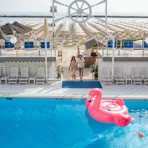 Flamingo Hotel